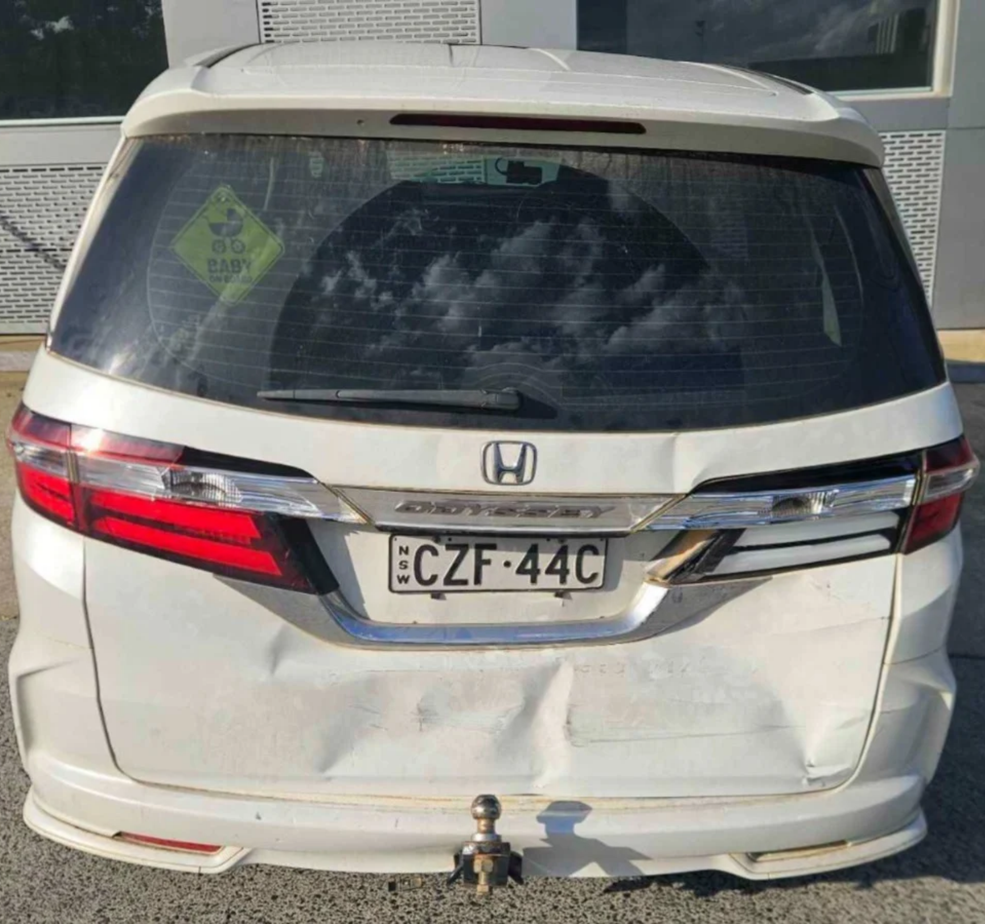 honda-odyssey-rear-bumper-damage-before